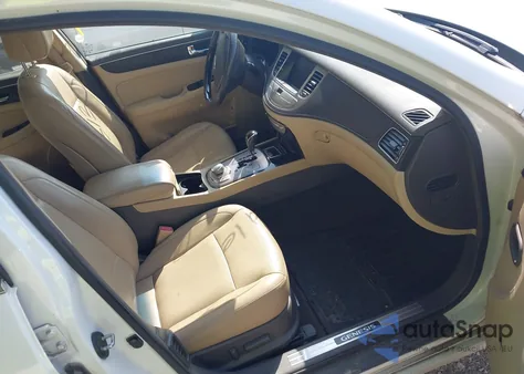 2011 Hyundai Genesis 4.6 z USA, uszkodzony, nr VIN KMHGC4DF3BU128252